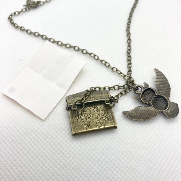 Bronze Hedwig and Hogwarts Letter Necklace - Picture 6 of 8
